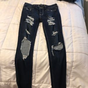 ⚡️LAST CHANCE⚡️Hollister skinny destroyed jeans